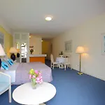 Bay 4*