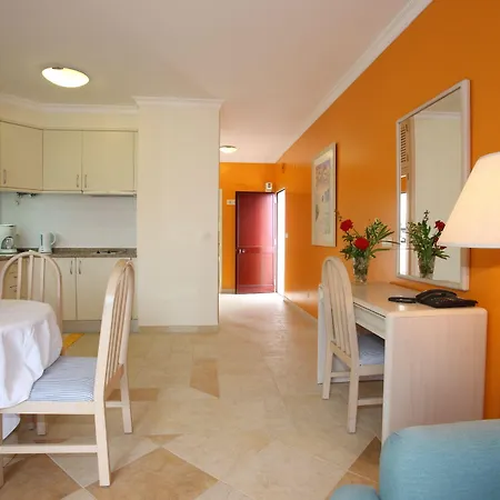 Ξενοδοχείο με διαμερίσματα Bay