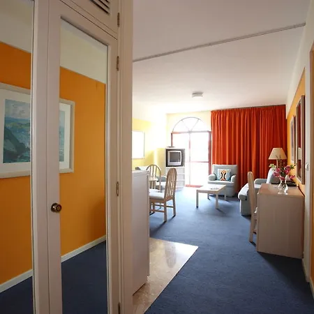 Bay Aparthotel 4*