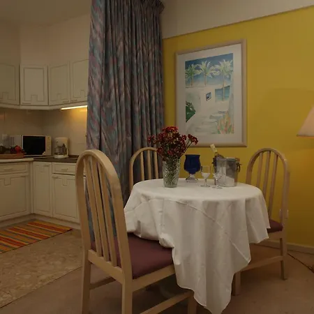 Aparthotel Bay 4*