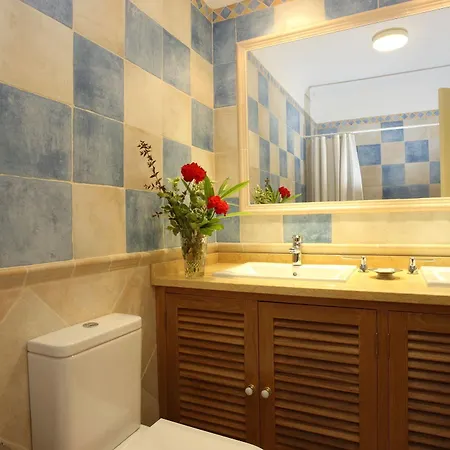 Aparthotel Bay 4*
