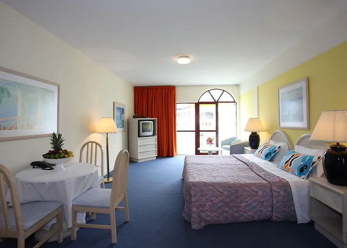 Bay Aparthotel Caniço