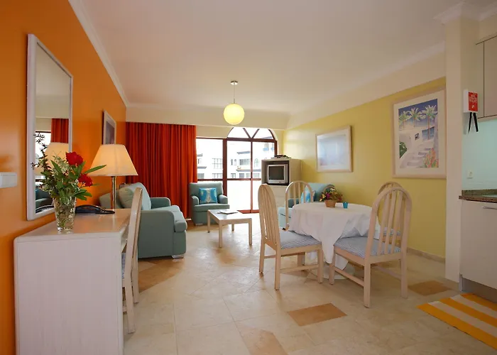 Bay Aparthotel Caniço